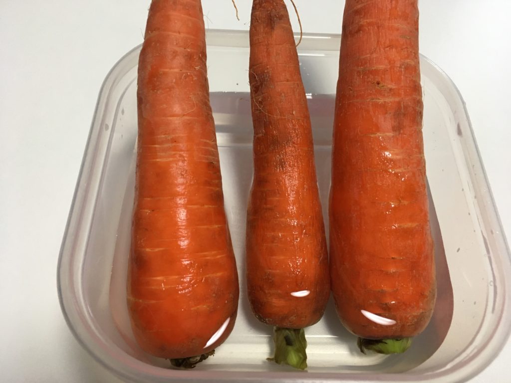 carrot in water 