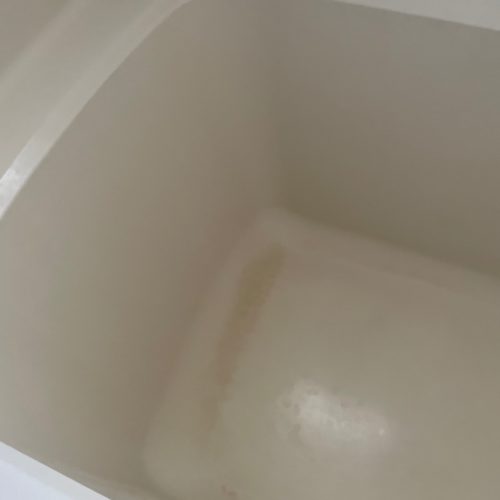 dirty-bathtub