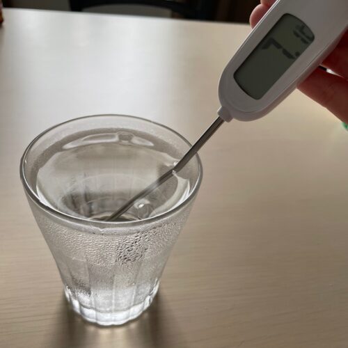 cold-water-temperature-in-a-glass-cup-after-30-minutes